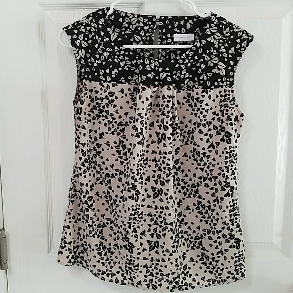 New York & Co. sleeveless top